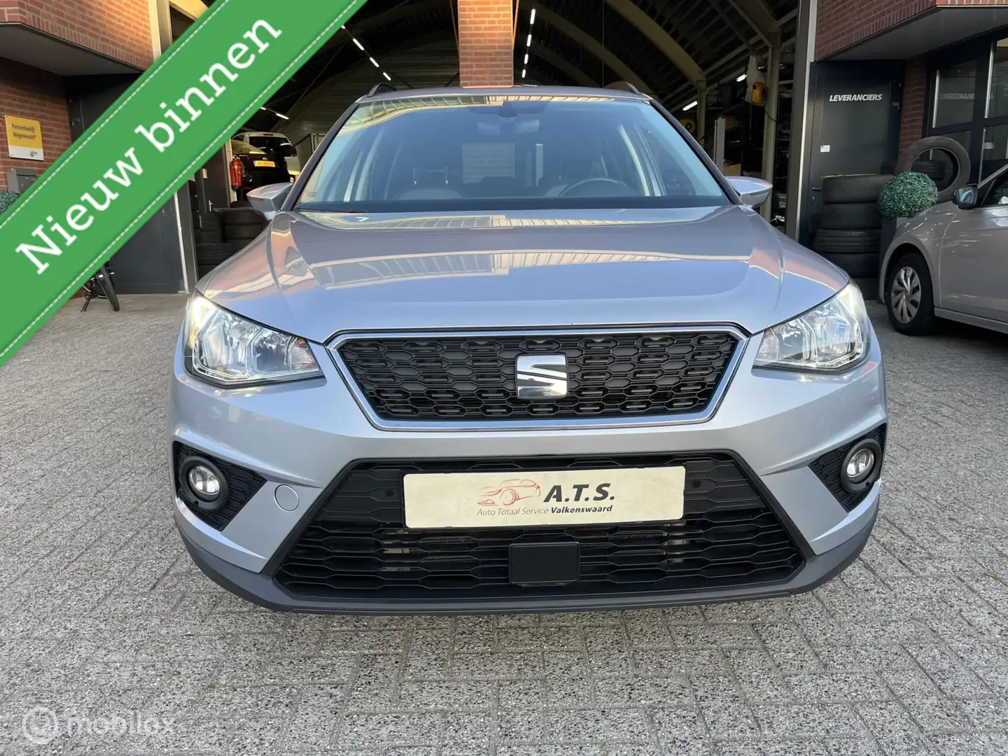 SEAT Arona 1.0 TSI Business Intense NAVI*CAMERA*CARPLAY* Gris - 2