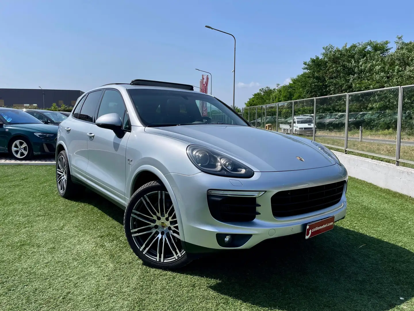 Porsche Cayenne 3.0 Platinum Edition tiptronic Argento - 1