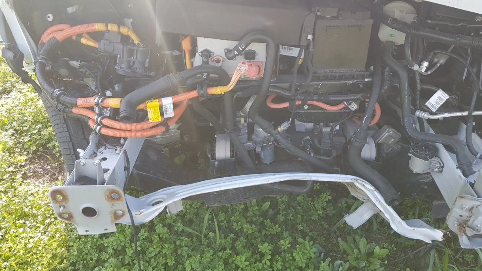 Maxus eDeliver 9 70 kw Beyaz - 2