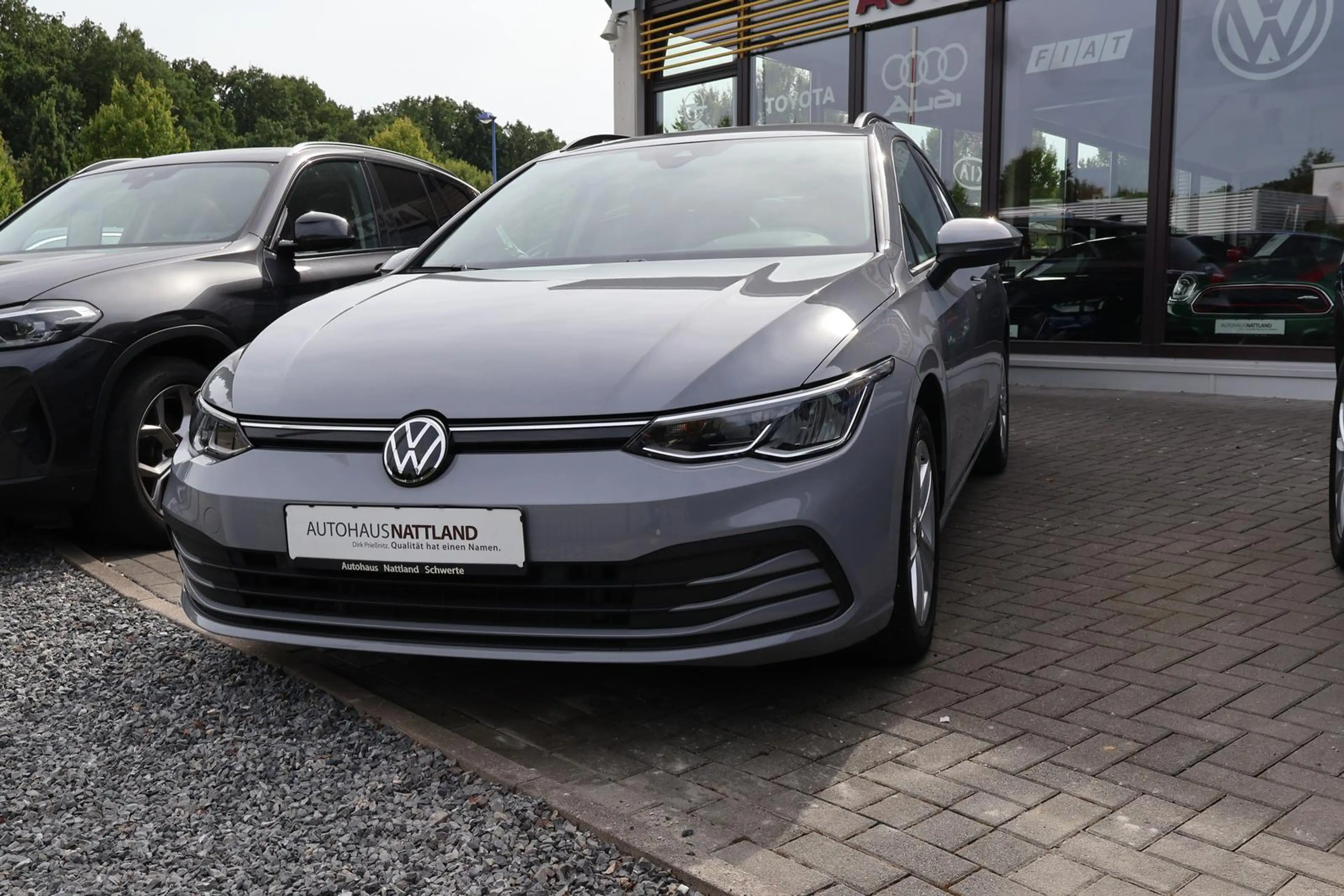 Volkswagen Golf Variant  Life 1.5 RFK Navi ACC Standheizung — photo 3