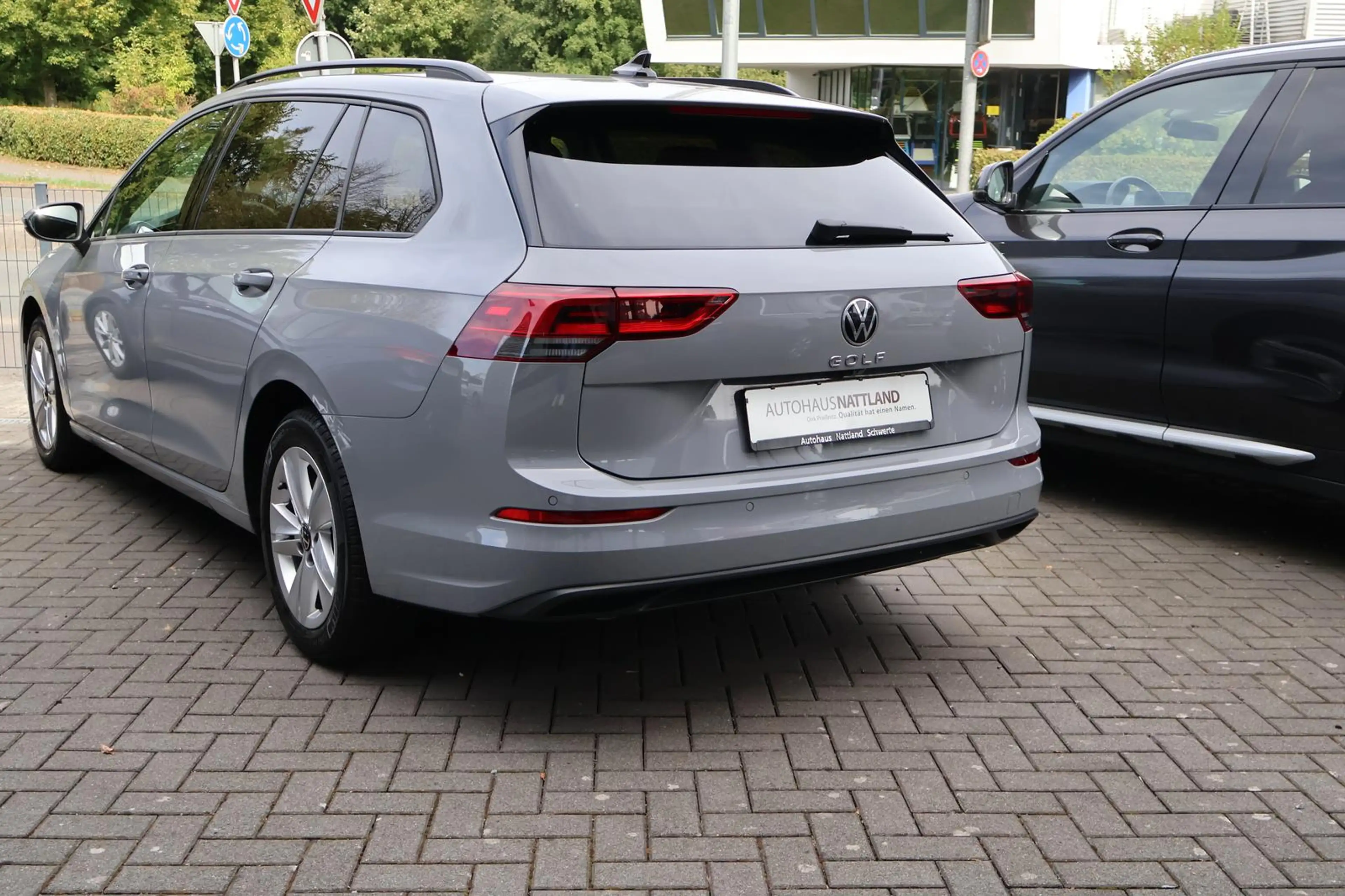 Volkswagen Golf Variant  Life 1.5 RFK Navi ACC Standheizung — photo 4
