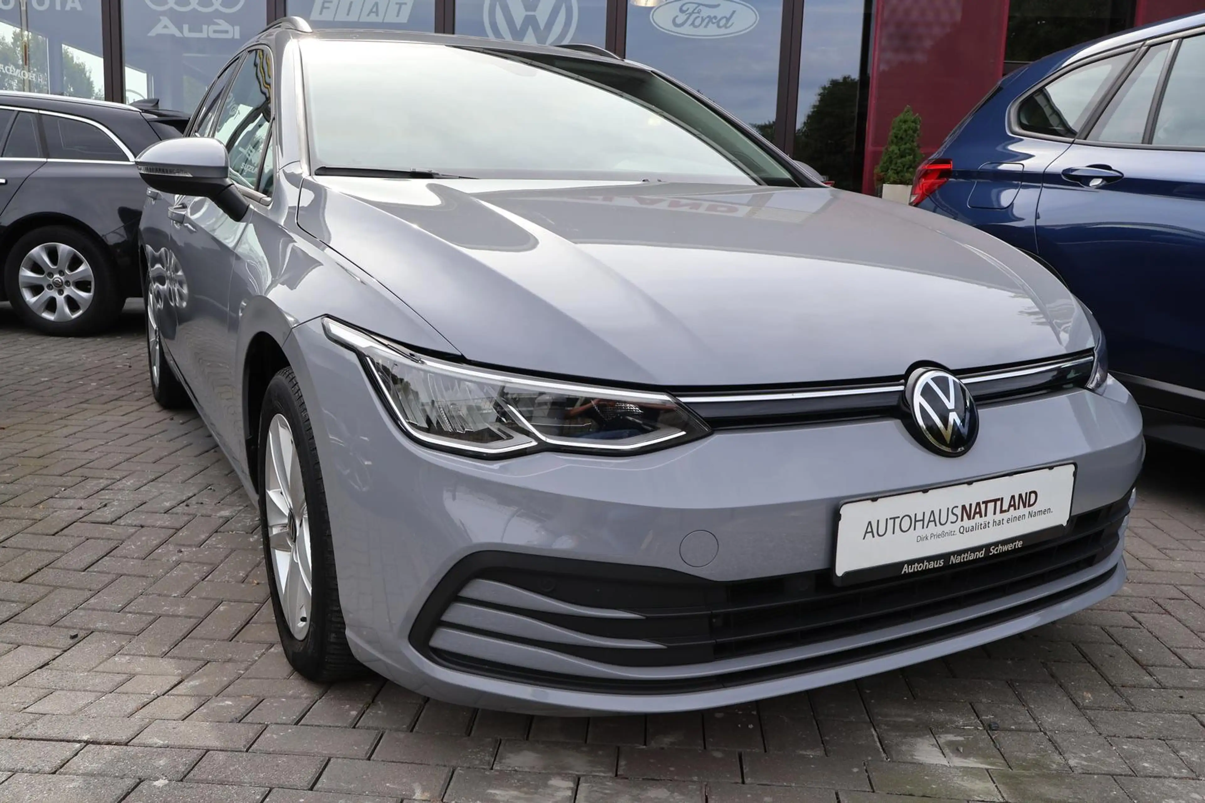 Volkswagen Golf Variant  Life 1.5 RFK Navi ACC Standheizung — photo 2