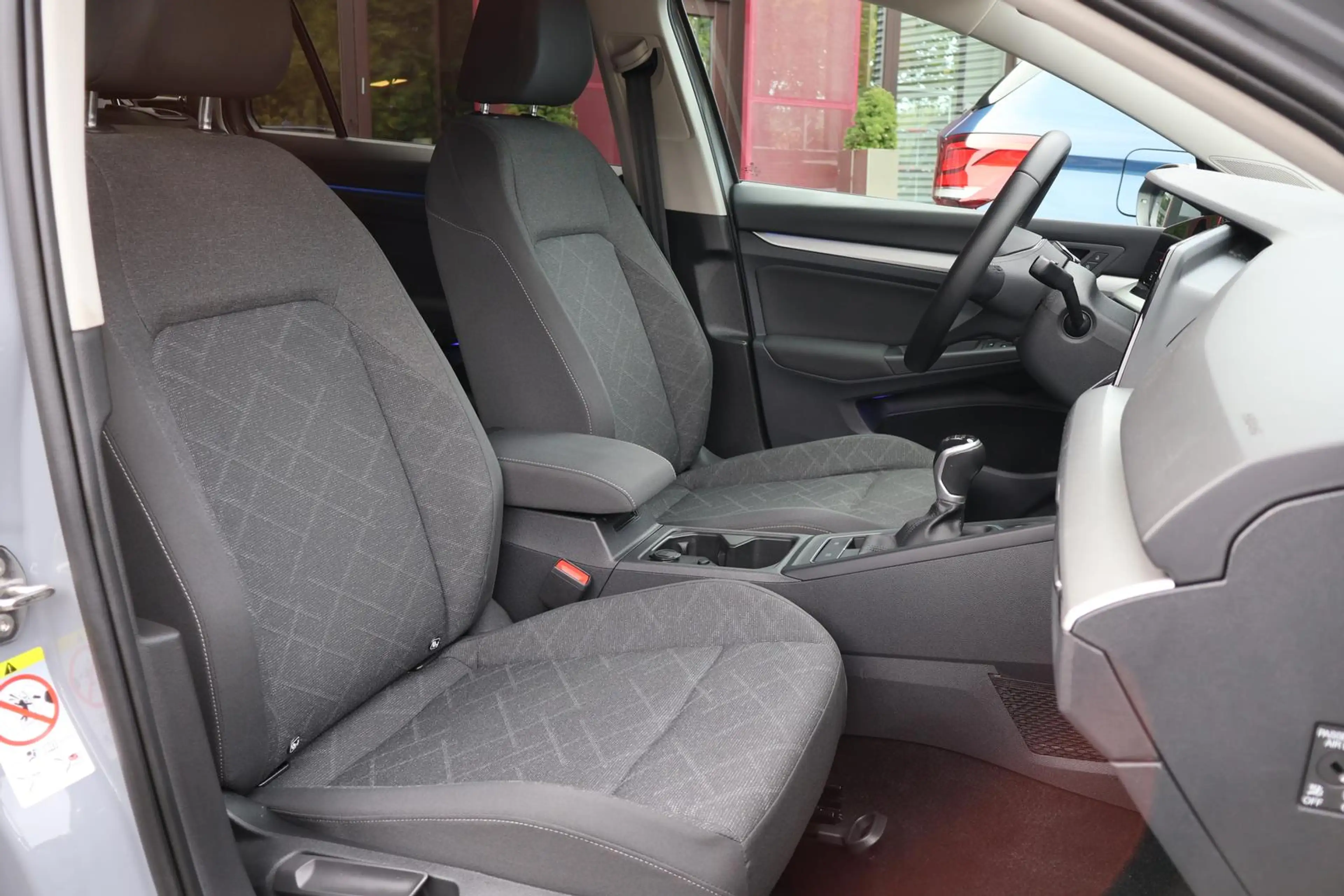Volkswagen Golf Variant  Life 1.5 RFK Navi ACC Standheizung — photo 9