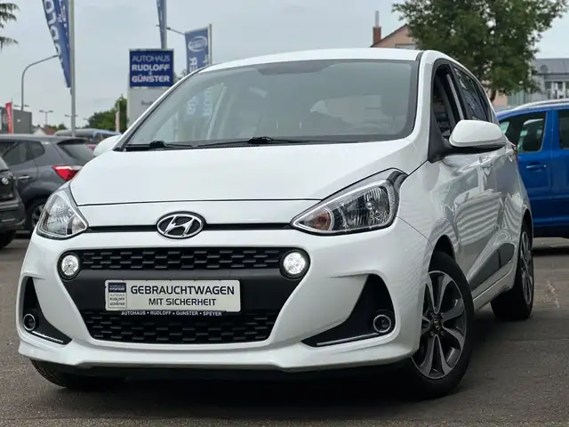 Hyundai i10 1.HAND/NAVI/SHZ/PDC/LHZ/CLIM.AT/GARANT/8FACH