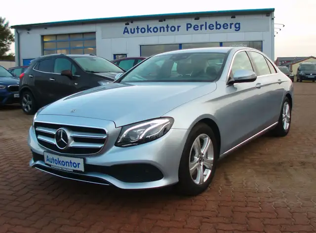 Mercedes-Benz E 250 E Limousine Avantgarde.LED.Volleder.AHK