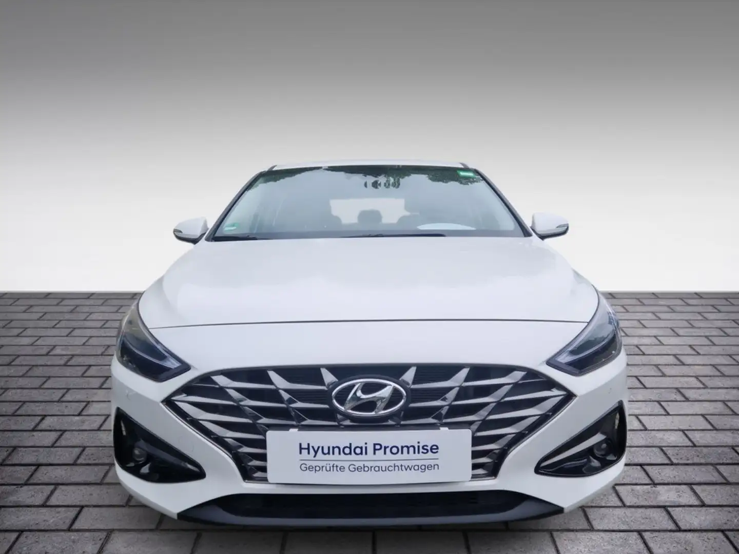 Hyundai i30 1.5 T-GDI 48V iMT TREND NAVI FACEL. LED Blanco - 2
