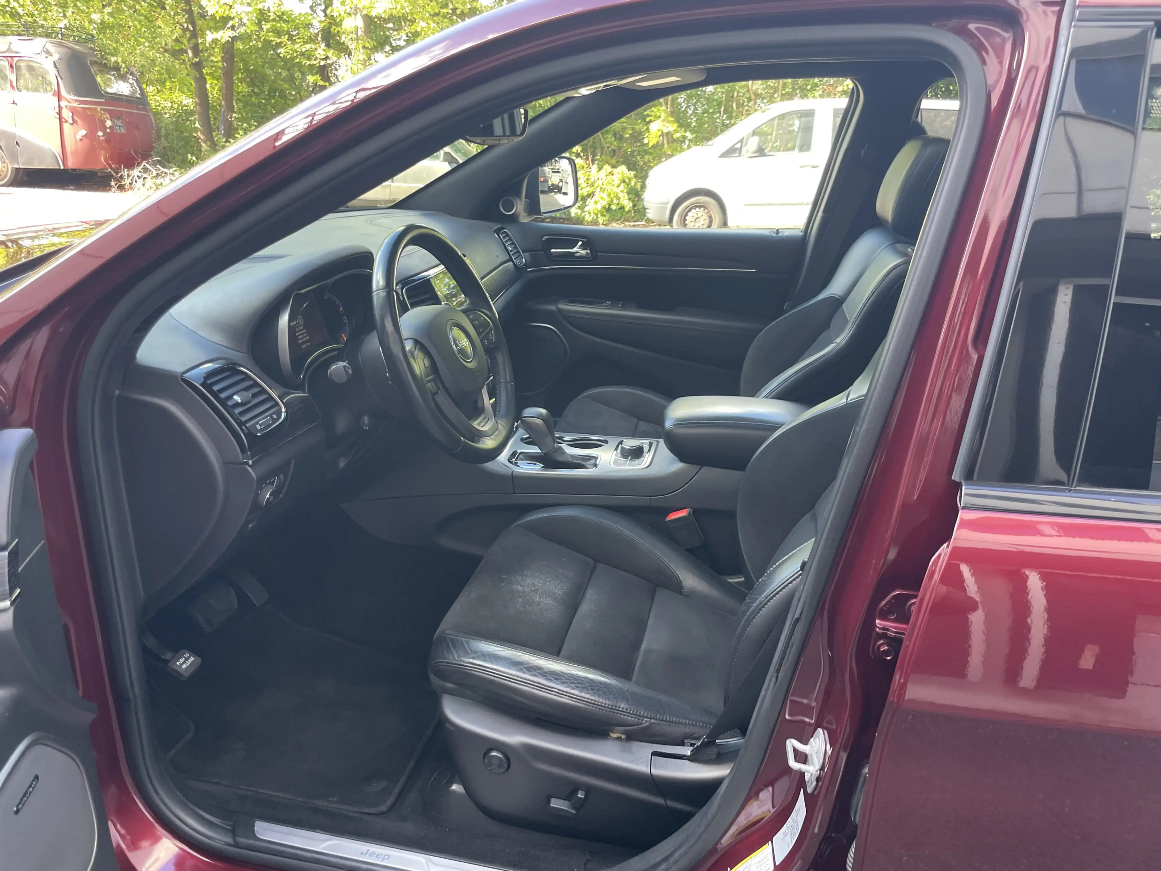 Jeep Grand Cherokee S-Limited Xenon ACC Pano RüKamera — photo 13
