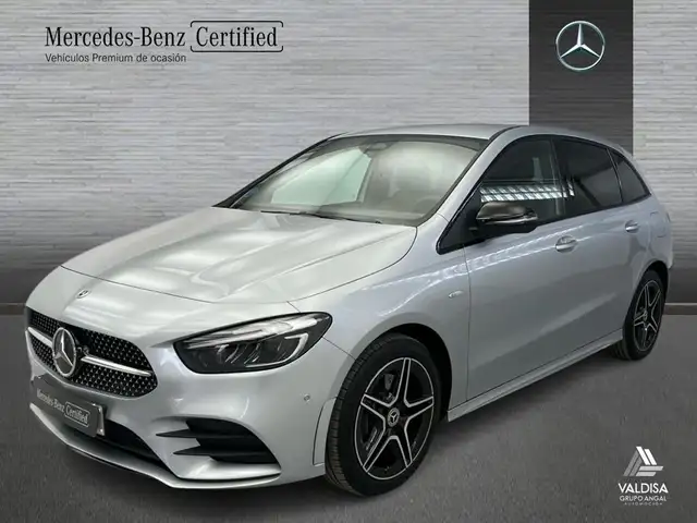 Mercedes-Benz B 250 e con tecnología híbrida EQ