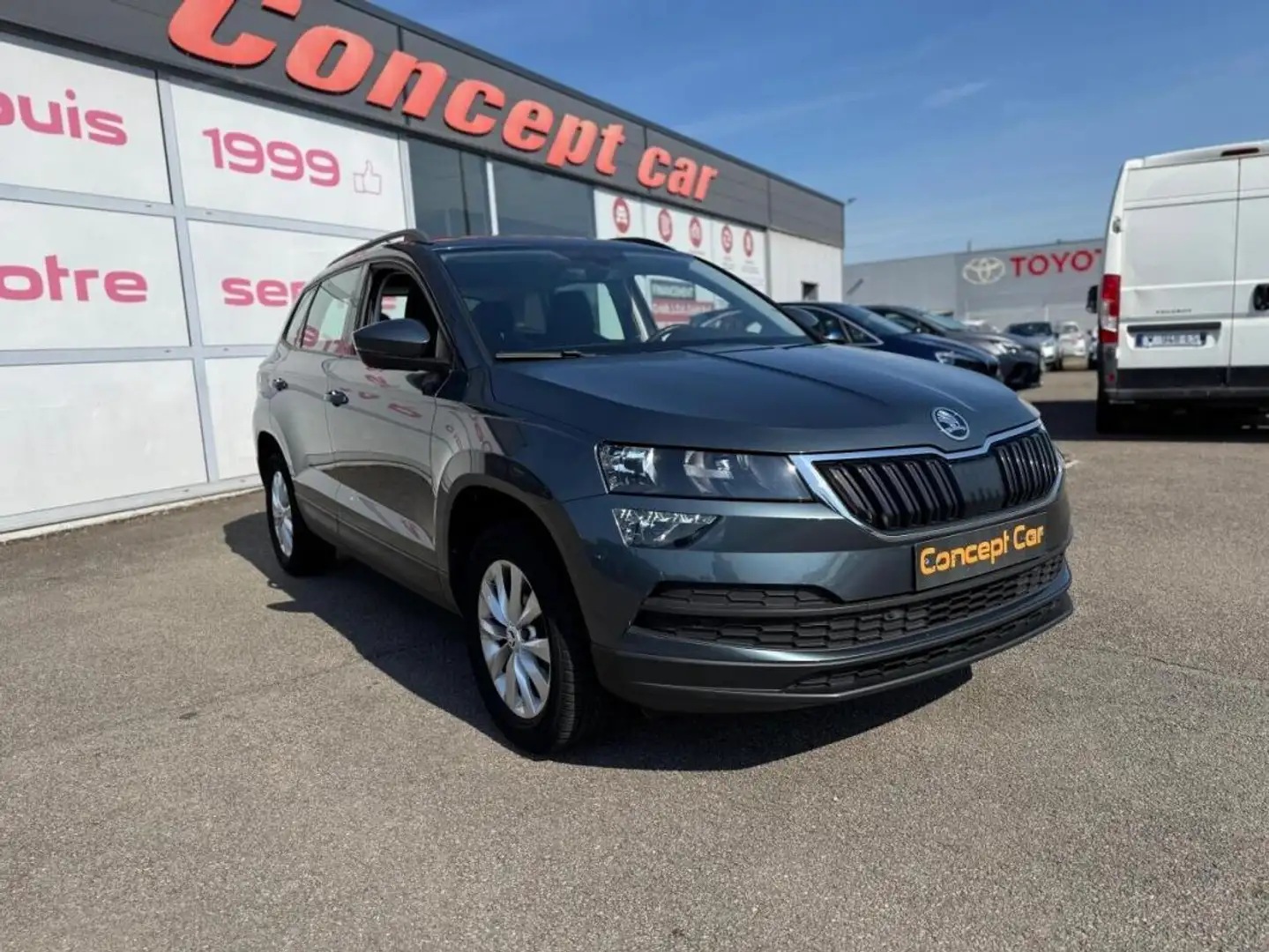 Skoda Karoq Ambition 1.6 TDI 116cv + Caméra de recul + Sièges avant chauffants Gris - 1