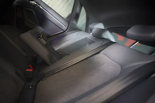 Audi Q3 view 27