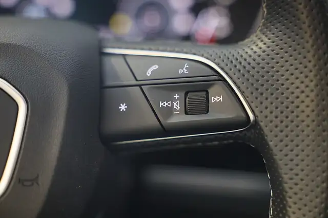 Audi Q3 view 26