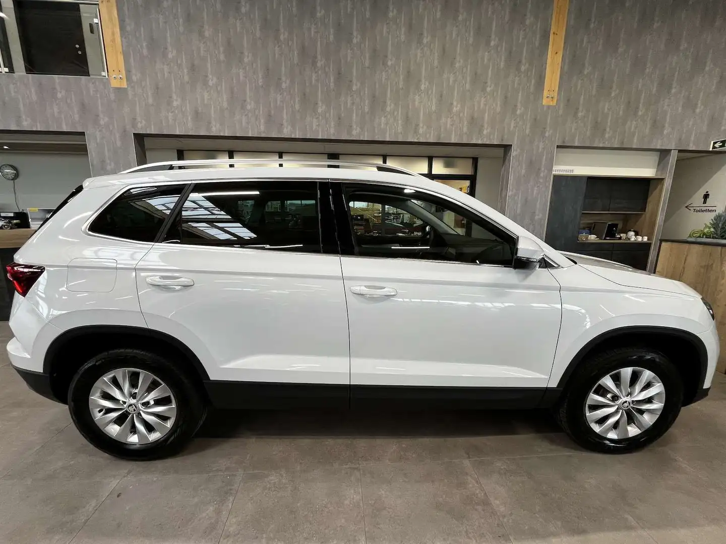 Skoda Karoq 1.5 TSI DSG Selection App Kamera ACC Blanc - 2