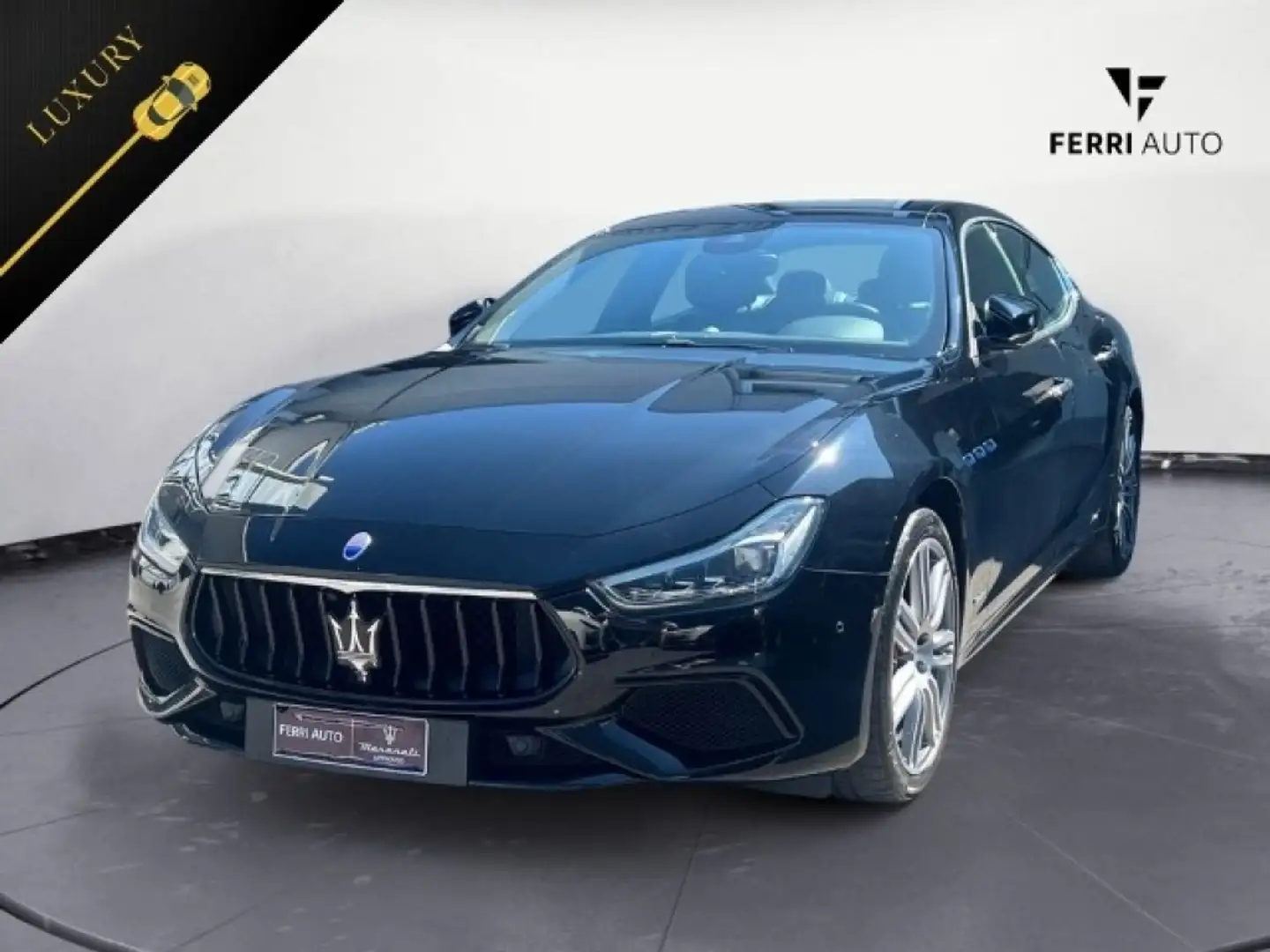 Maserati Ghibli L4 330 CV MHEV Granlusso Чорний - 1