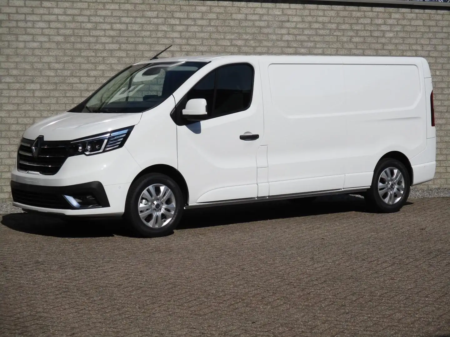 Renault Trafic Nieuw T30 L2h1 Ecc/Ccr/Navi/Camera/Trekhaak Wit - 2