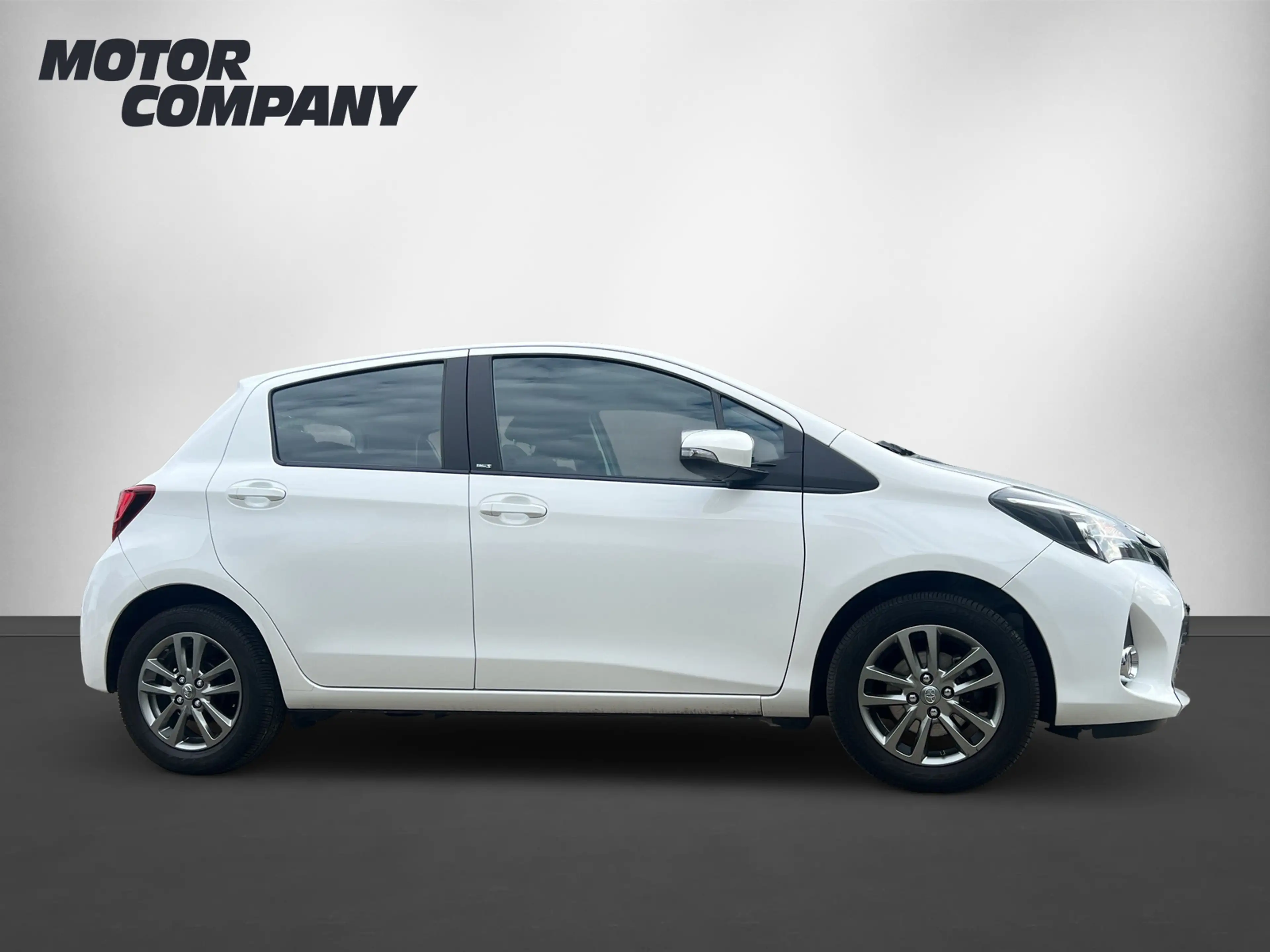 Toyota Yaris 1,3 6-Gang Edition-S Ausstattung — photo 4