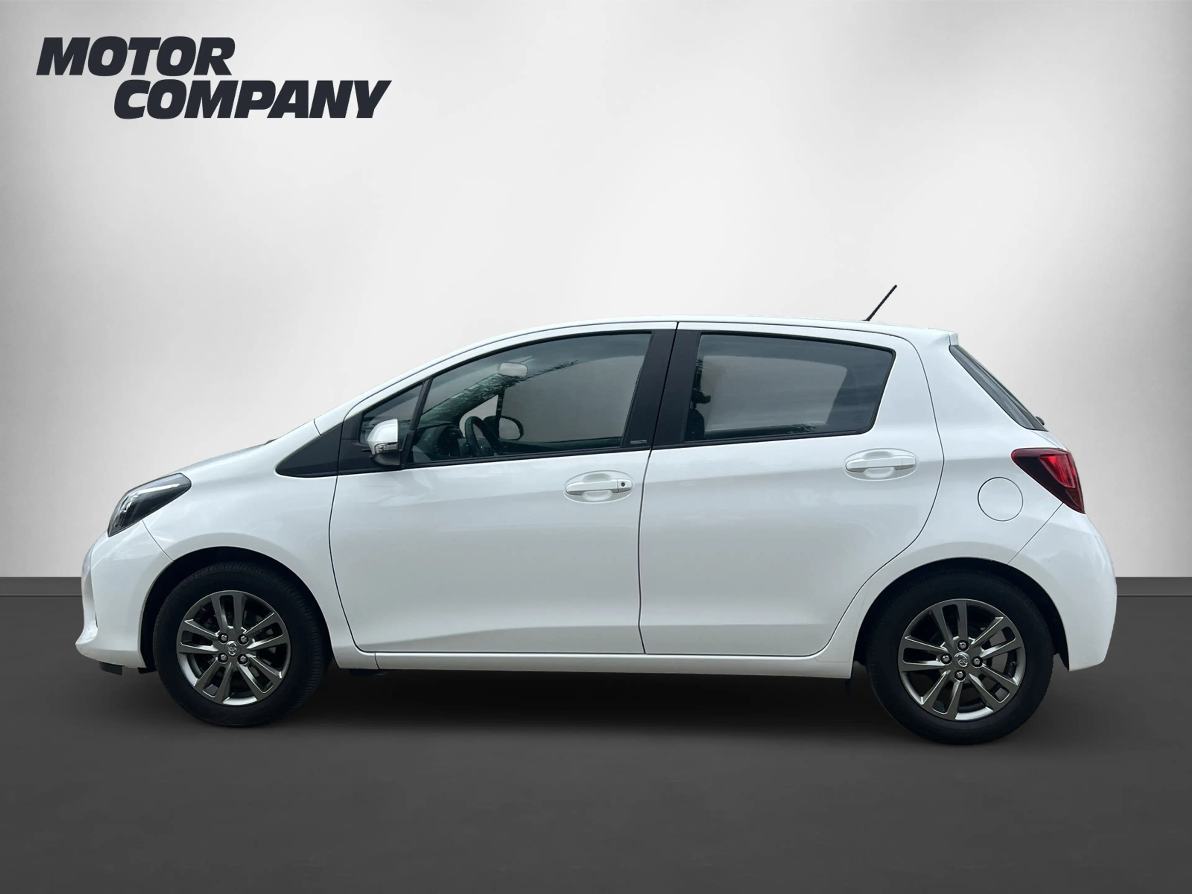 Toyota Yaris 1,3 6-Gang Edition-S Ausstattung — photo 3