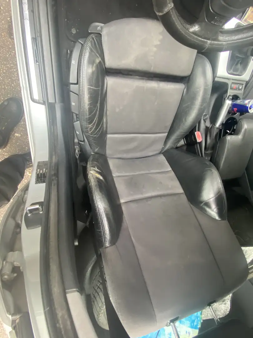 BMW 320 320i - 2