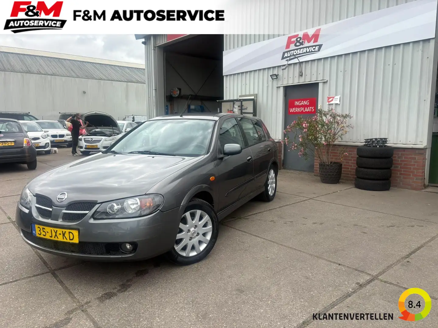 Nissan Almera 1.8 Tekna Airco, radio, trekhaak Grau - 1