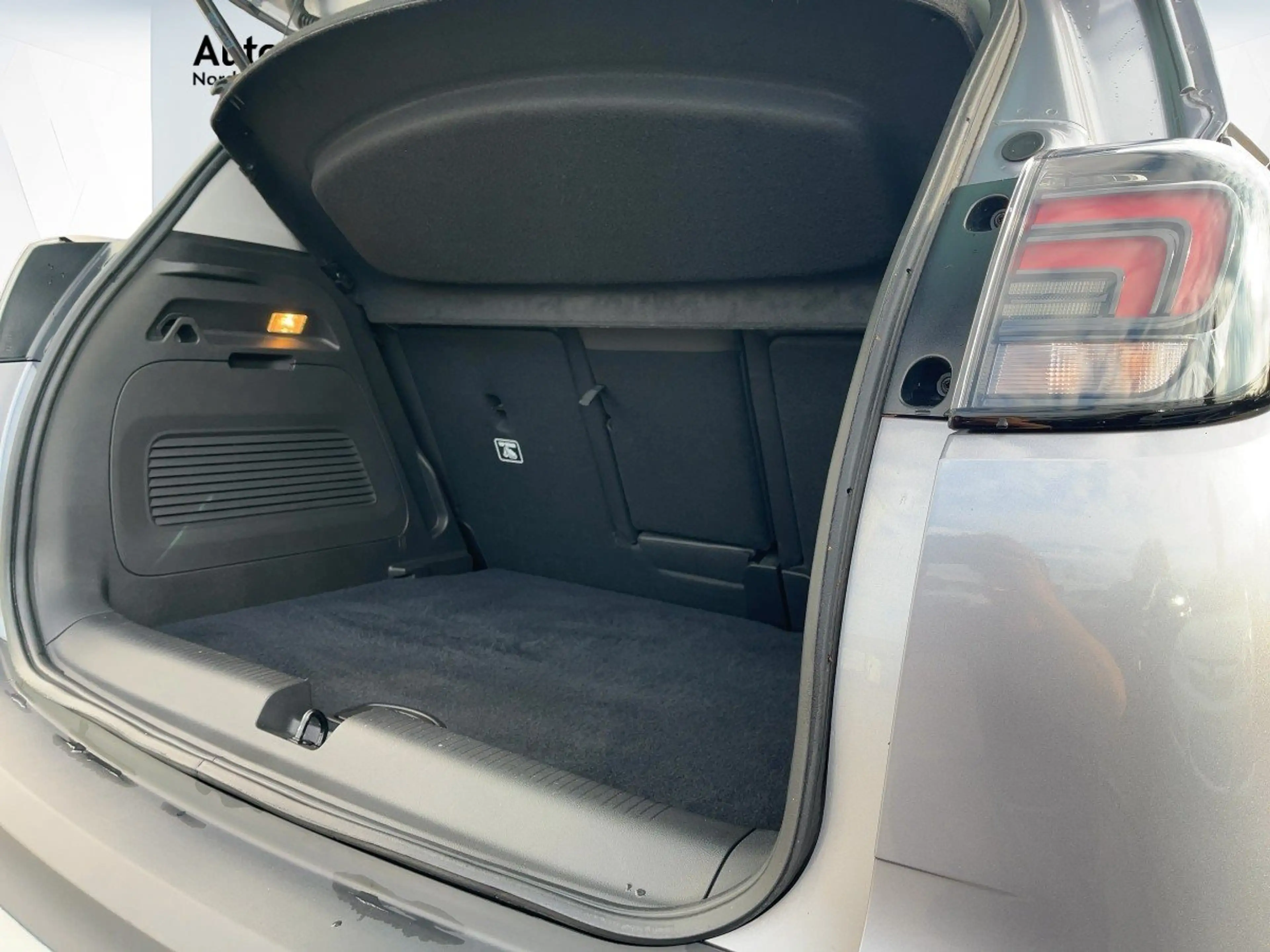 Opel Crossland AT6 Elegance LED/180°Kam/Navi/2xKlima — photo 8