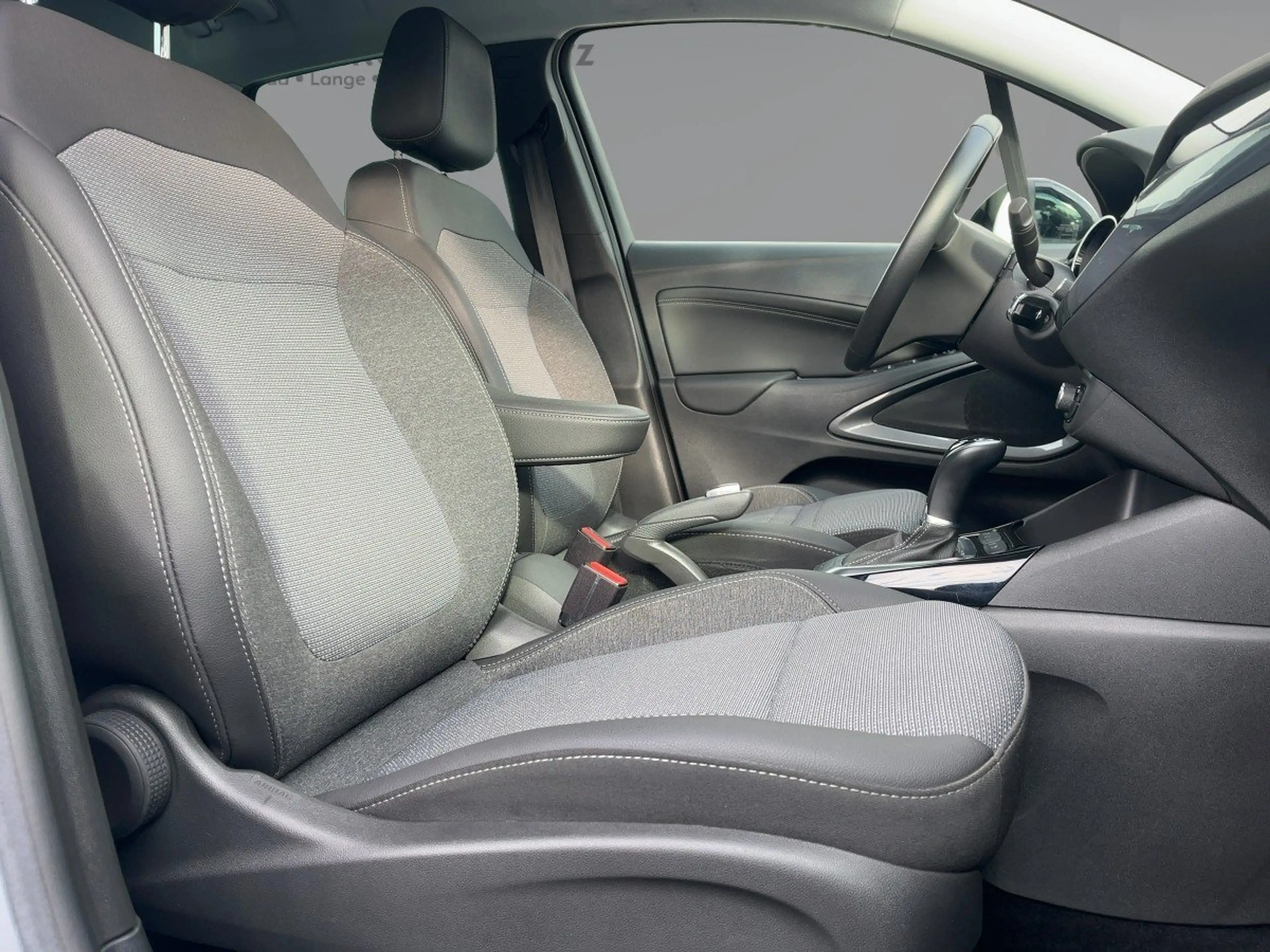 Opel Crossland AT6 Elegance LED/180°Kam/Navi/2xKlima — photo 9