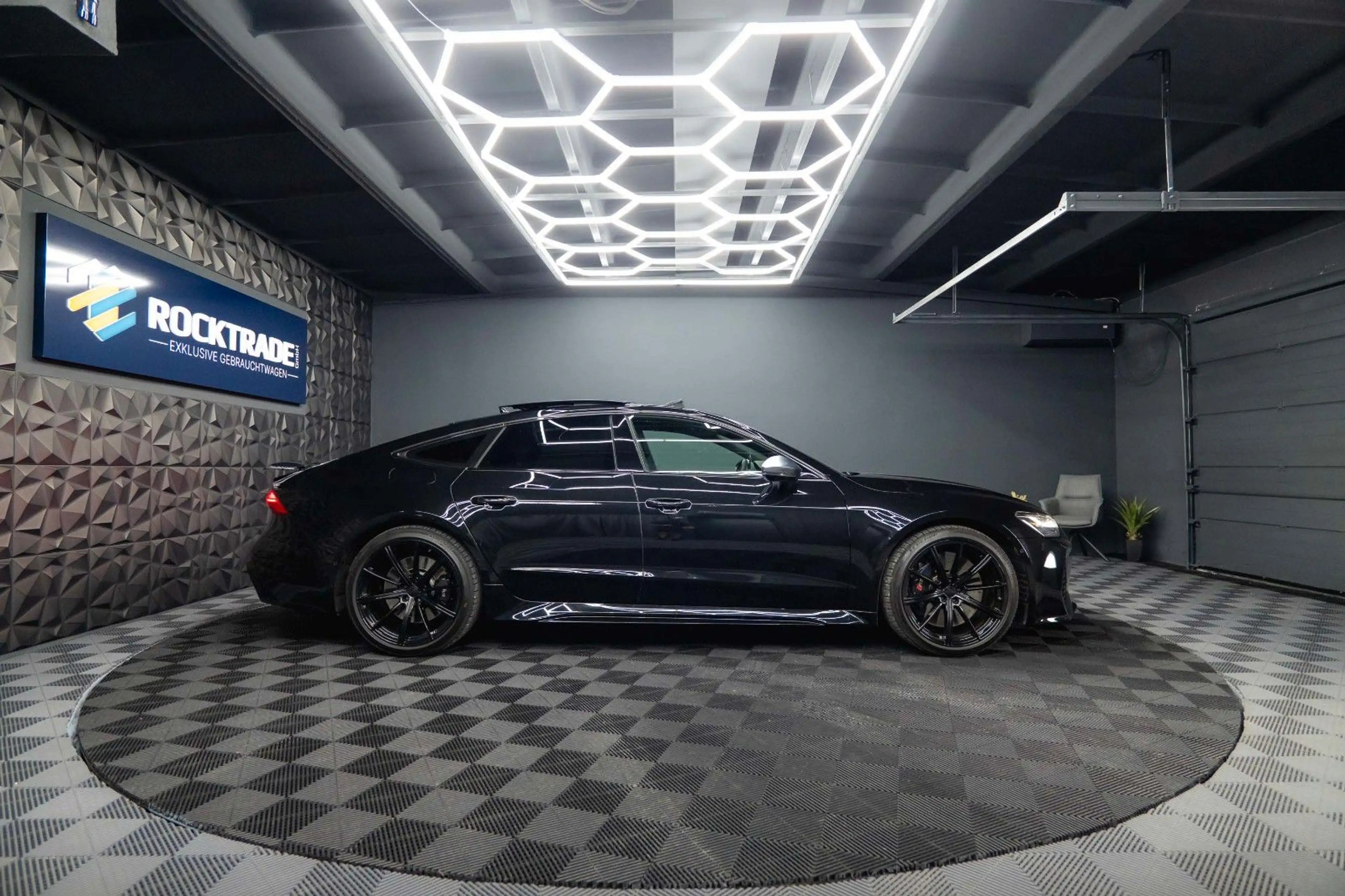 Audi RS7 4.0 TFSI quattro | SKY Lounge | Pano | LASER — photo 15