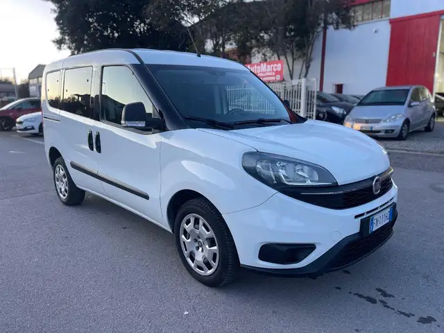 Fiat Doblo Dobl&ograve; 1.4 T-Jet Natural Power Lounge