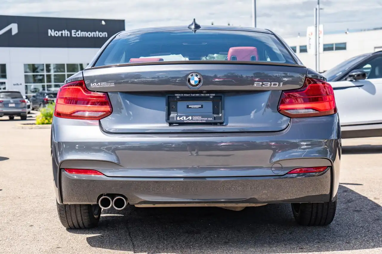 BMW 2 Series снимка BMW 2 Series