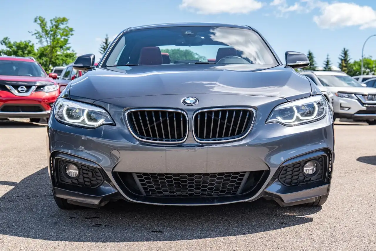BMW 2 Series снимка BMW 2 Series