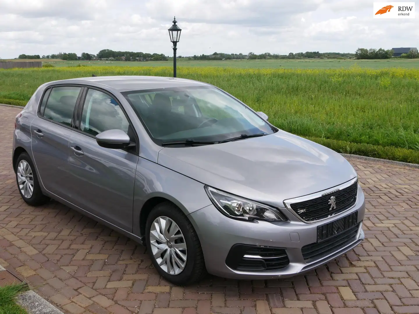 Peugeot 308 1.5 BlueHDi Blue Lease AC NAVI ** MARGE CAR ** Grau - 1