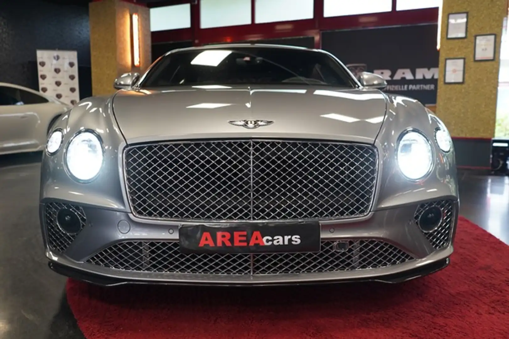 Bentley Continental GT W12 HUD NIGHTVISON CARBON DIST. Šedá - 2