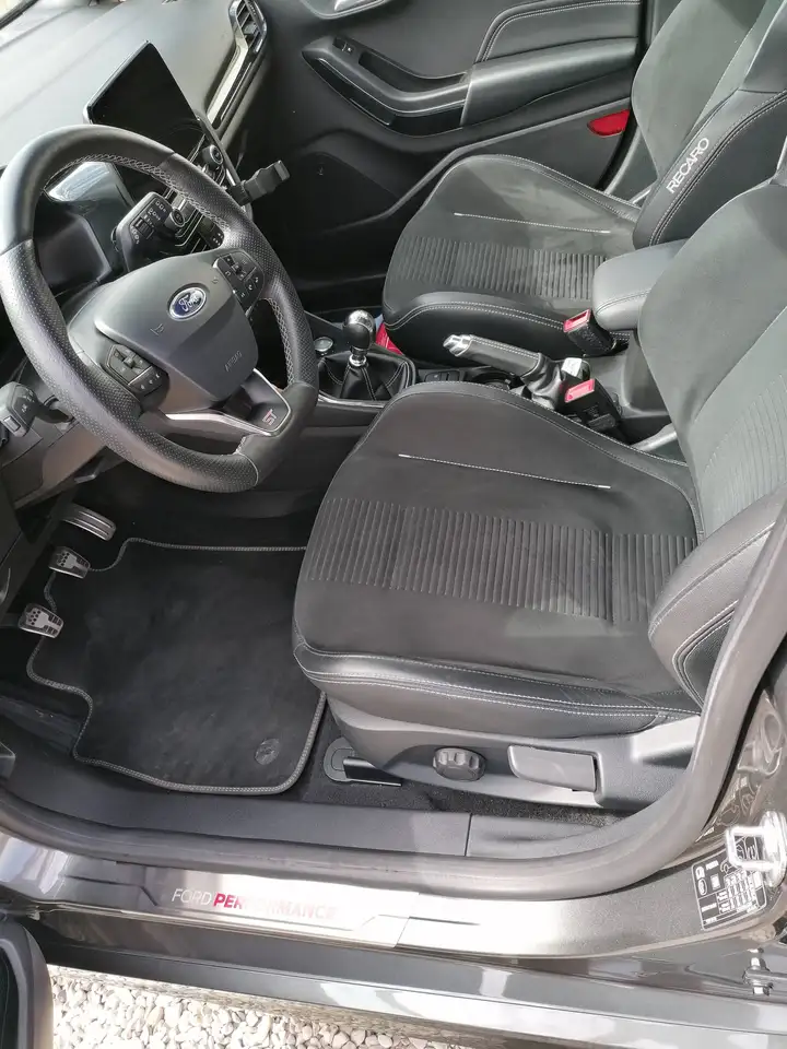 Ford Fiesta ST — photo 6