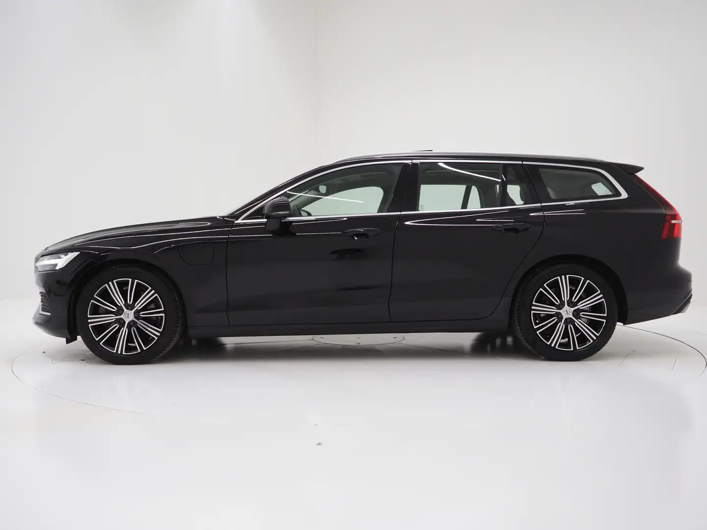 Volvo V60 2.0 T8 Recharge AWD Inscription | Panoramadak | Ca Zwart - 2