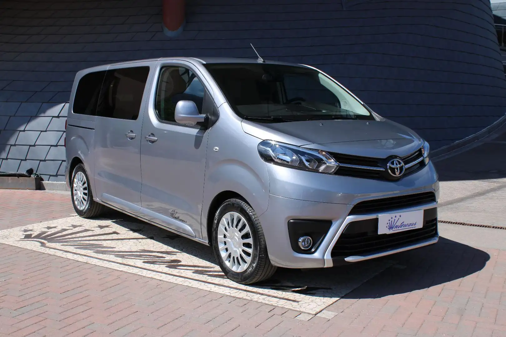 Toyota Proace 2.0D 144CV L1H1 9POSTI Grigio - 1