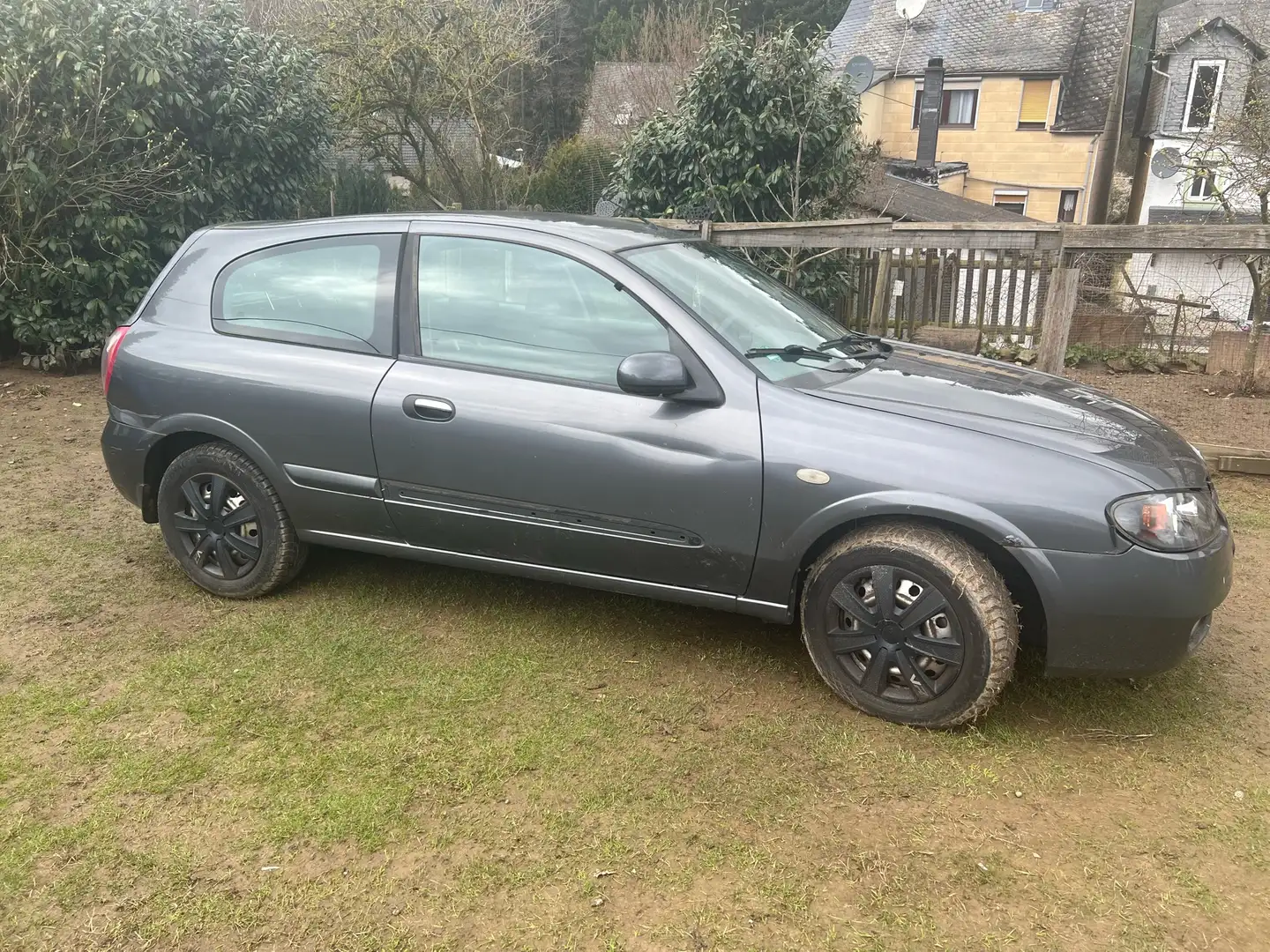 Nissan Almera 1.5 acenta Gris - 2