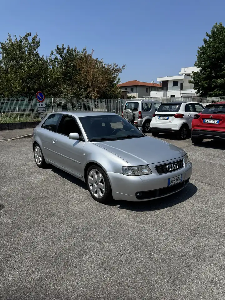 Audi S3 1.8 quattro, foto 1