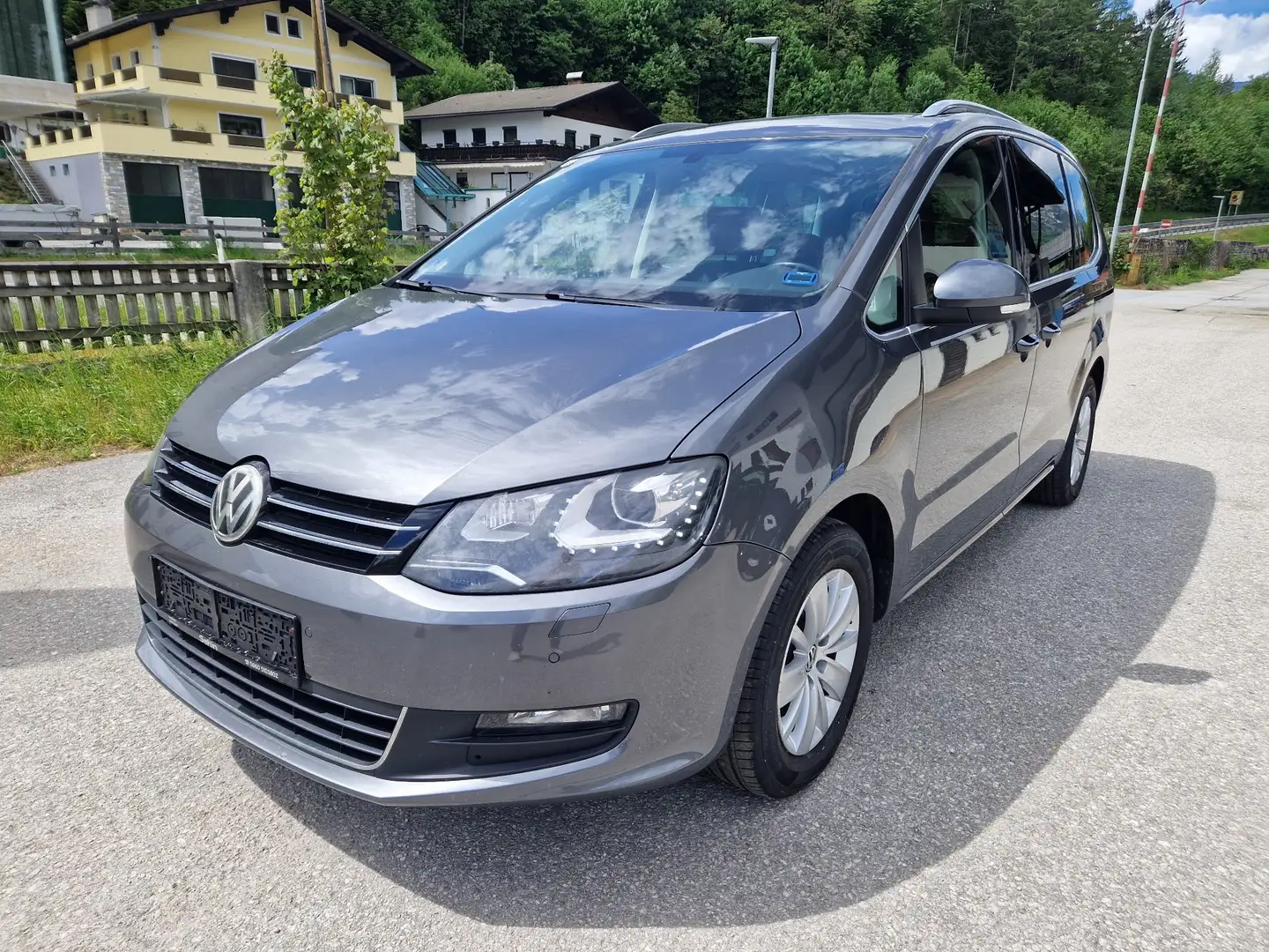 Volkswagen Sharan Highline BMT 2,0 TDI DPF - 1