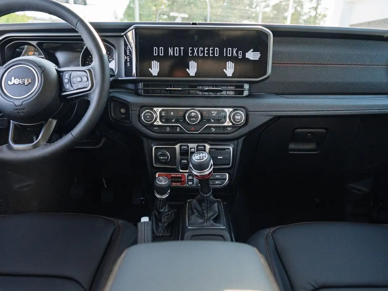 Jeep Wrangler photo Jeep Wrangler