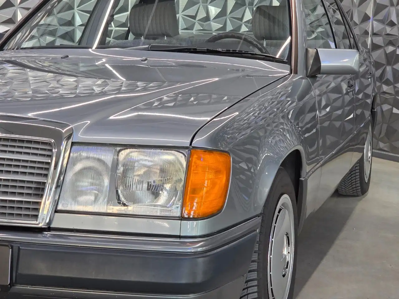 Mercedes-Benz E 200 D Limousine Oldtimer, foto 10