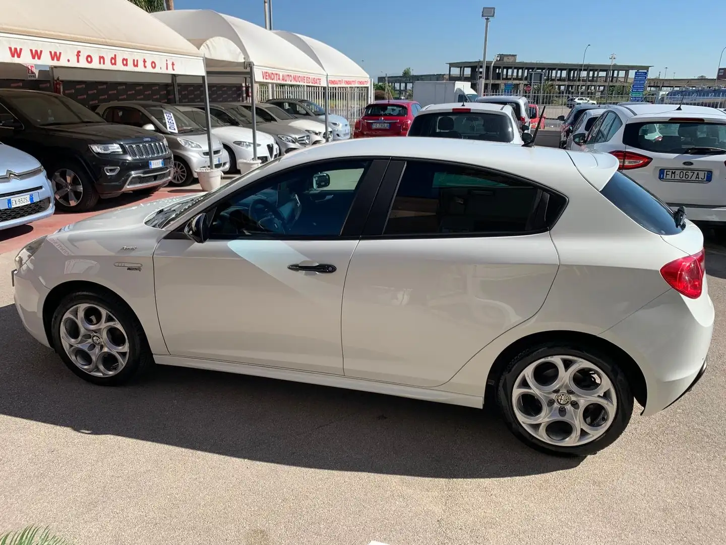 Alfa Romeo Giulietta 1.4 t. Distinctive 120cv Bianco - 2
