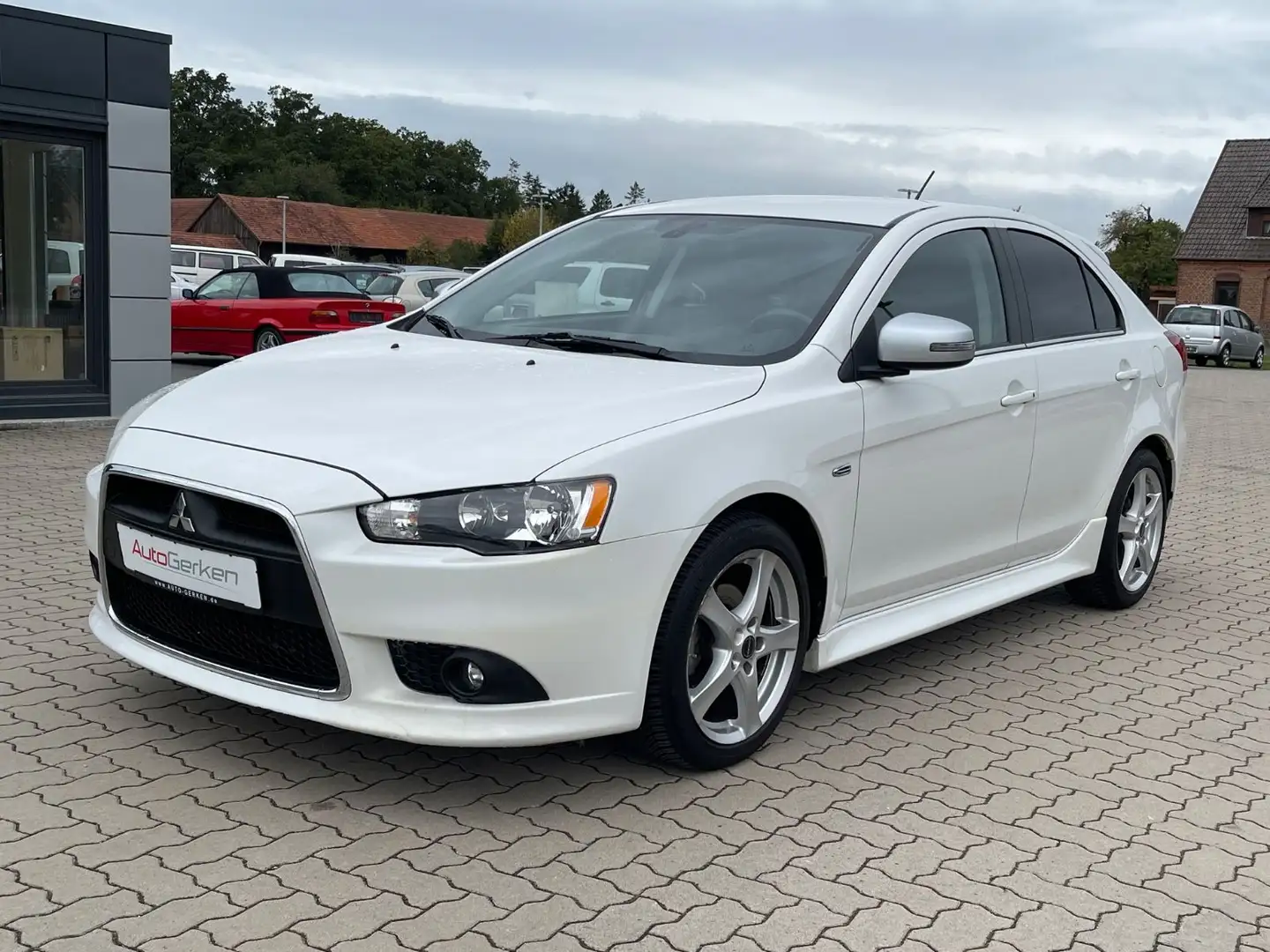 Mitsubishi Lancer 1.6 Sportback Diamant Edition 1HD Weiß - 2