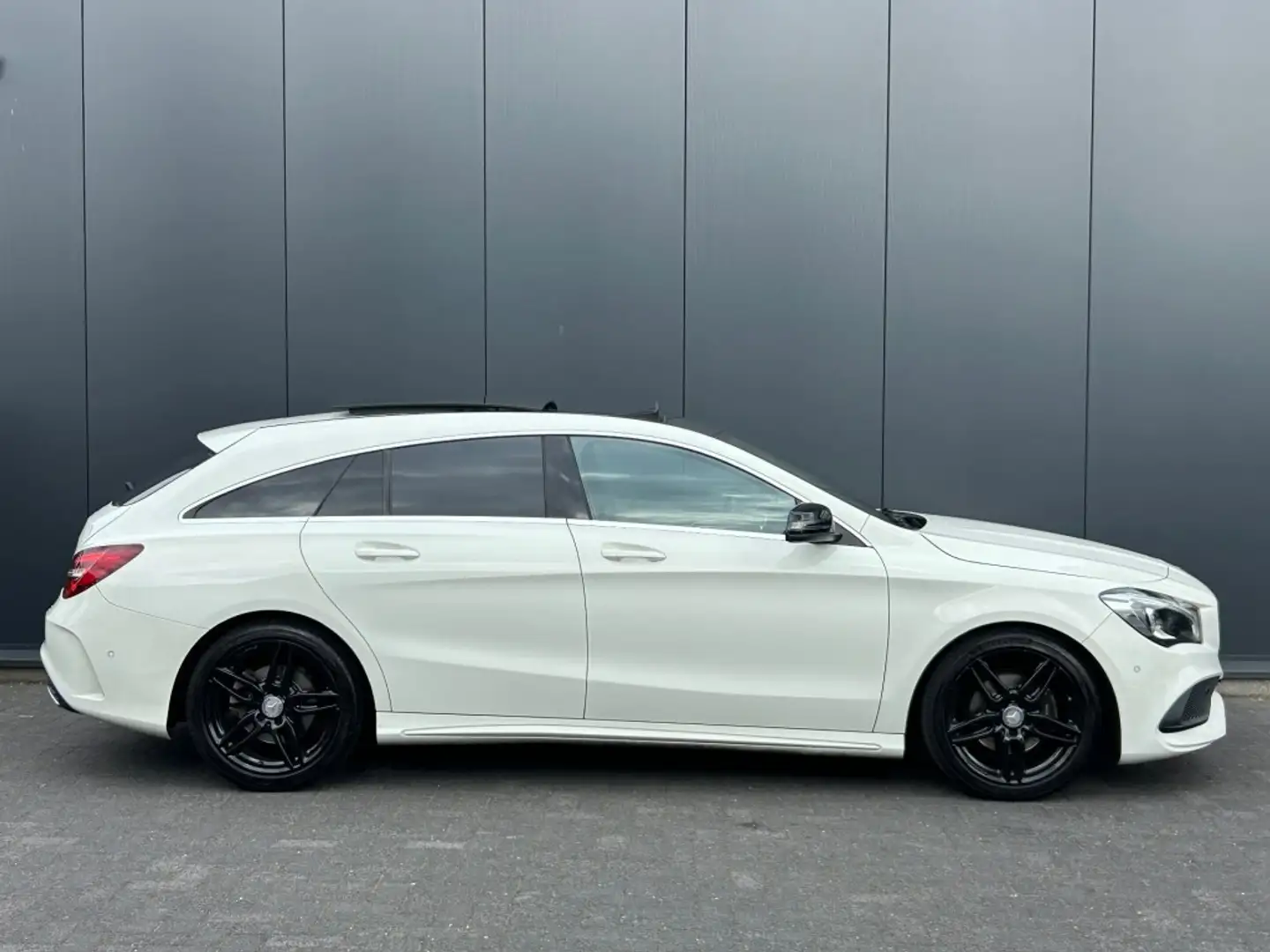 Mercedes-Benz CLA 180 SB CLA 180 Facelift AMG Line P-dak LED Carplay Nav Wit - 2