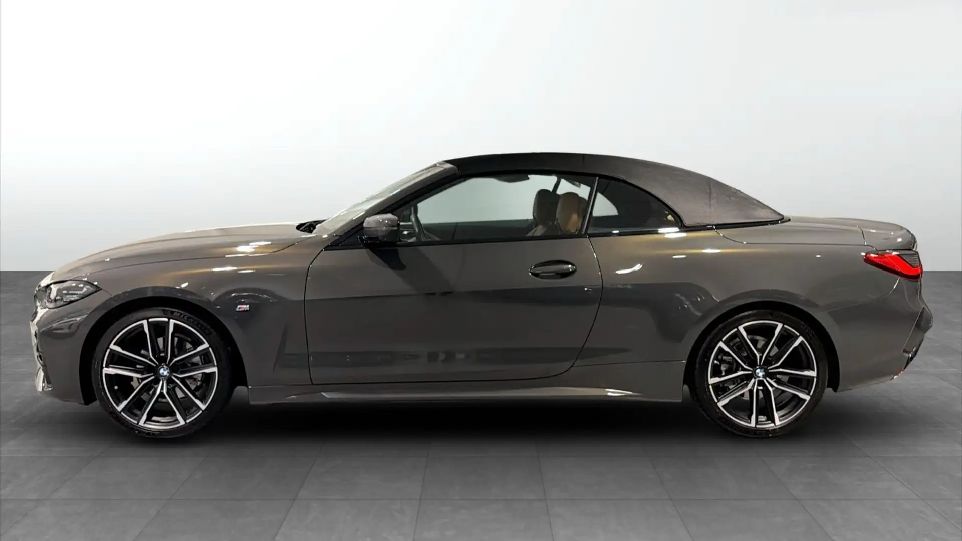 BMW 420 i Cabrio M Sport*AirScarf*ParkAssistent+* Grijs - 2