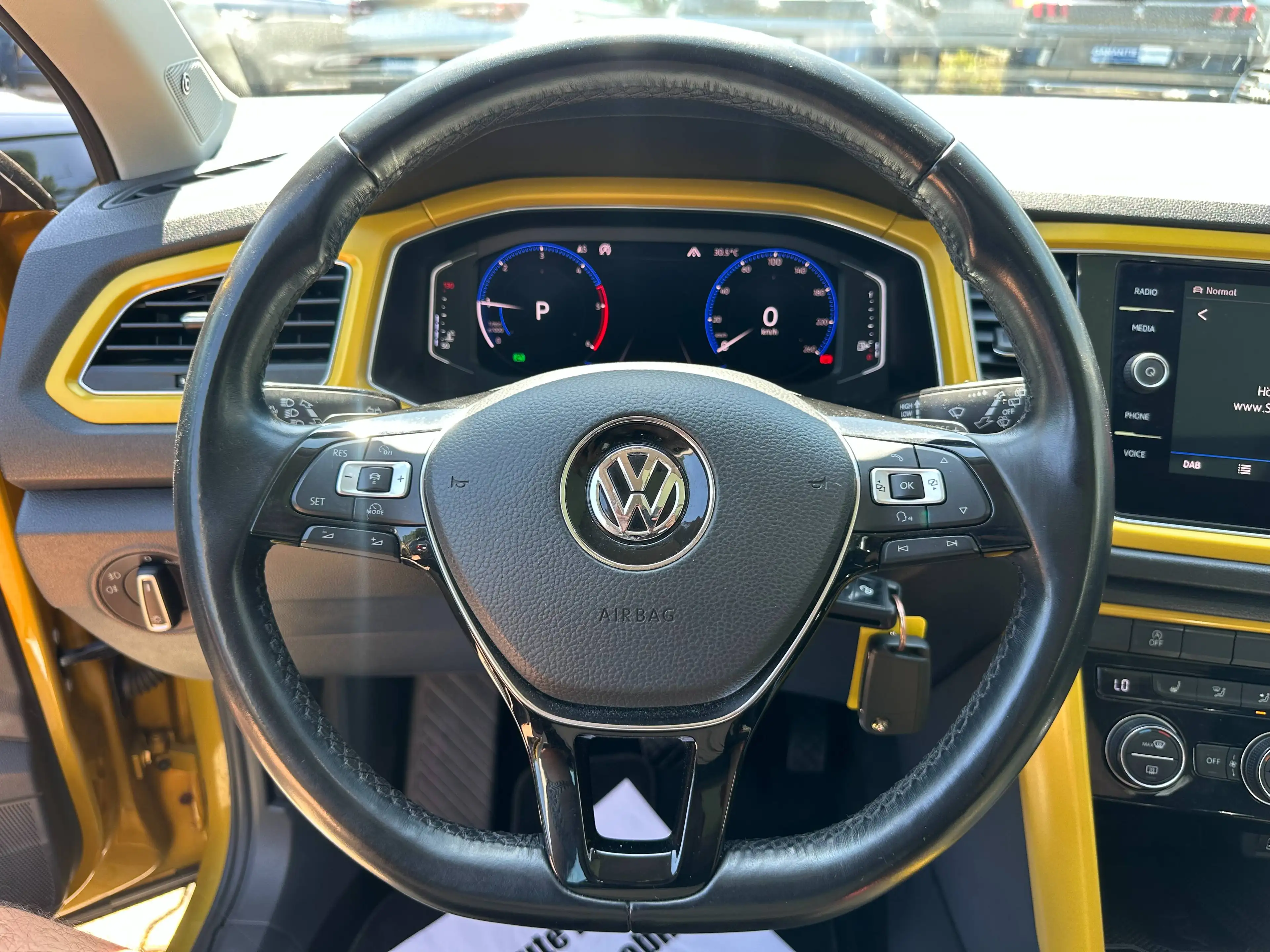 Volkswagen T-Roc 2.0 TDI Aut.4Motion Allrad Style+NAVI+PANORAMADACH+ACC+LED+KLIMATRONIK+PDC+SHZ+TEMPOMAT — photo 14