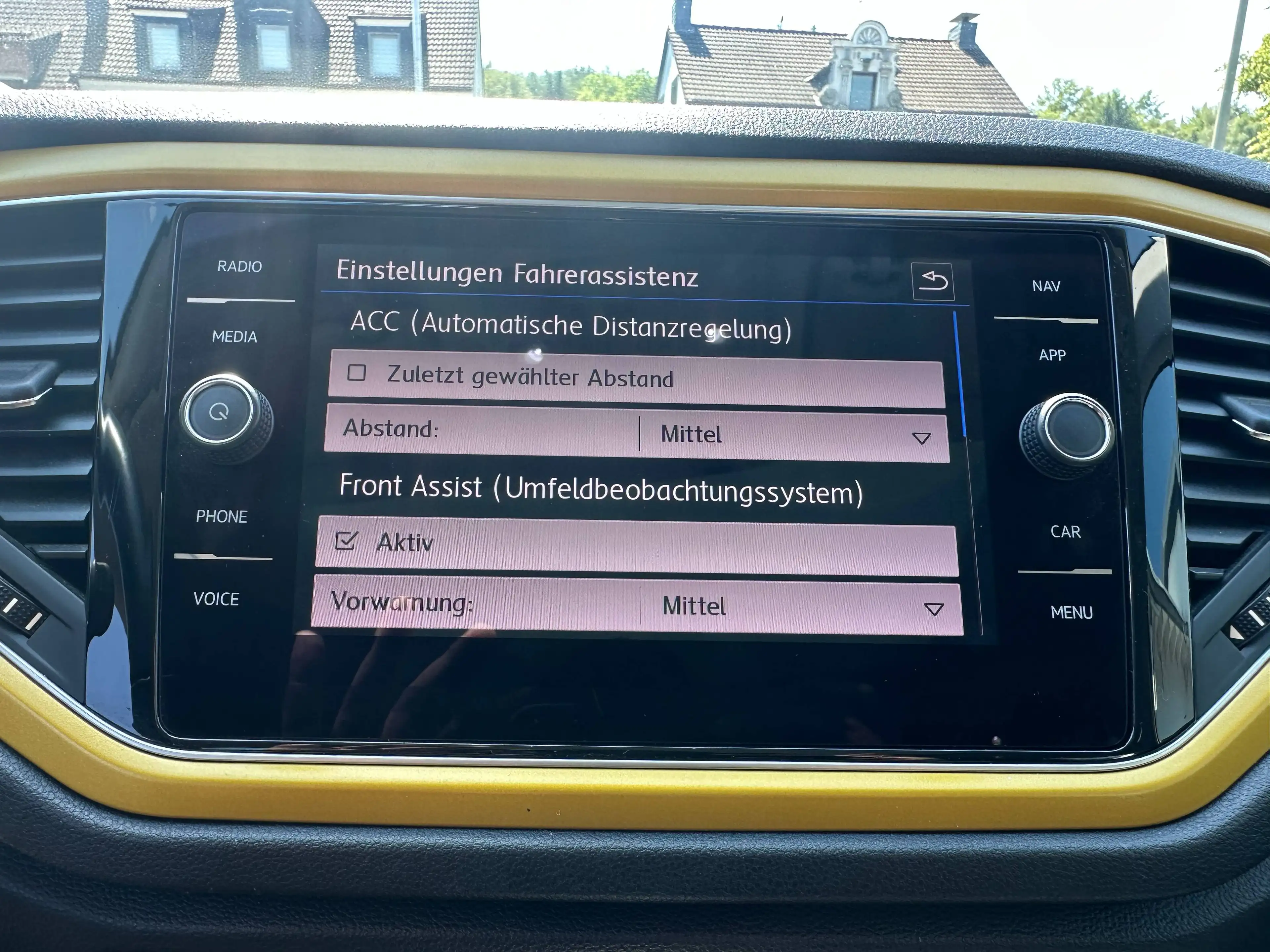 Volkswagen T-Roc 2.0 TDI Aut.4Motion Allrad Style+NAVI+PANORAMADACH+ACC+LED+KLIMATRONIK+PDC+SHZ+TEMPOMAT — photo 10