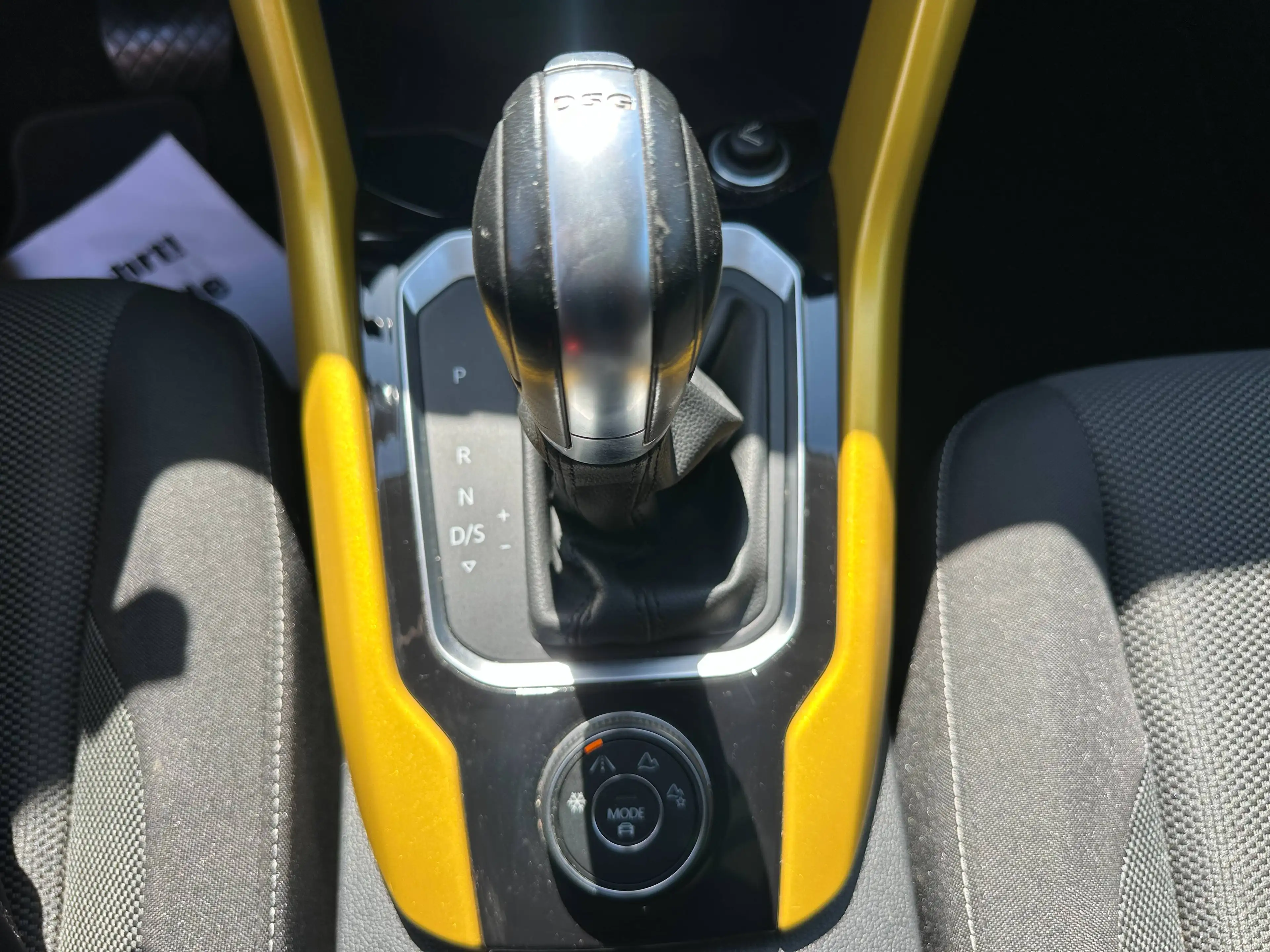 Volkswagen T-Roc 2.0 TDI Aut.4Motion Allrad Style+NAVI+PANORAMADACH+ACC+LED+KLIMATRONIK+PDC+SHZ+TEMPOMAT — photo 7