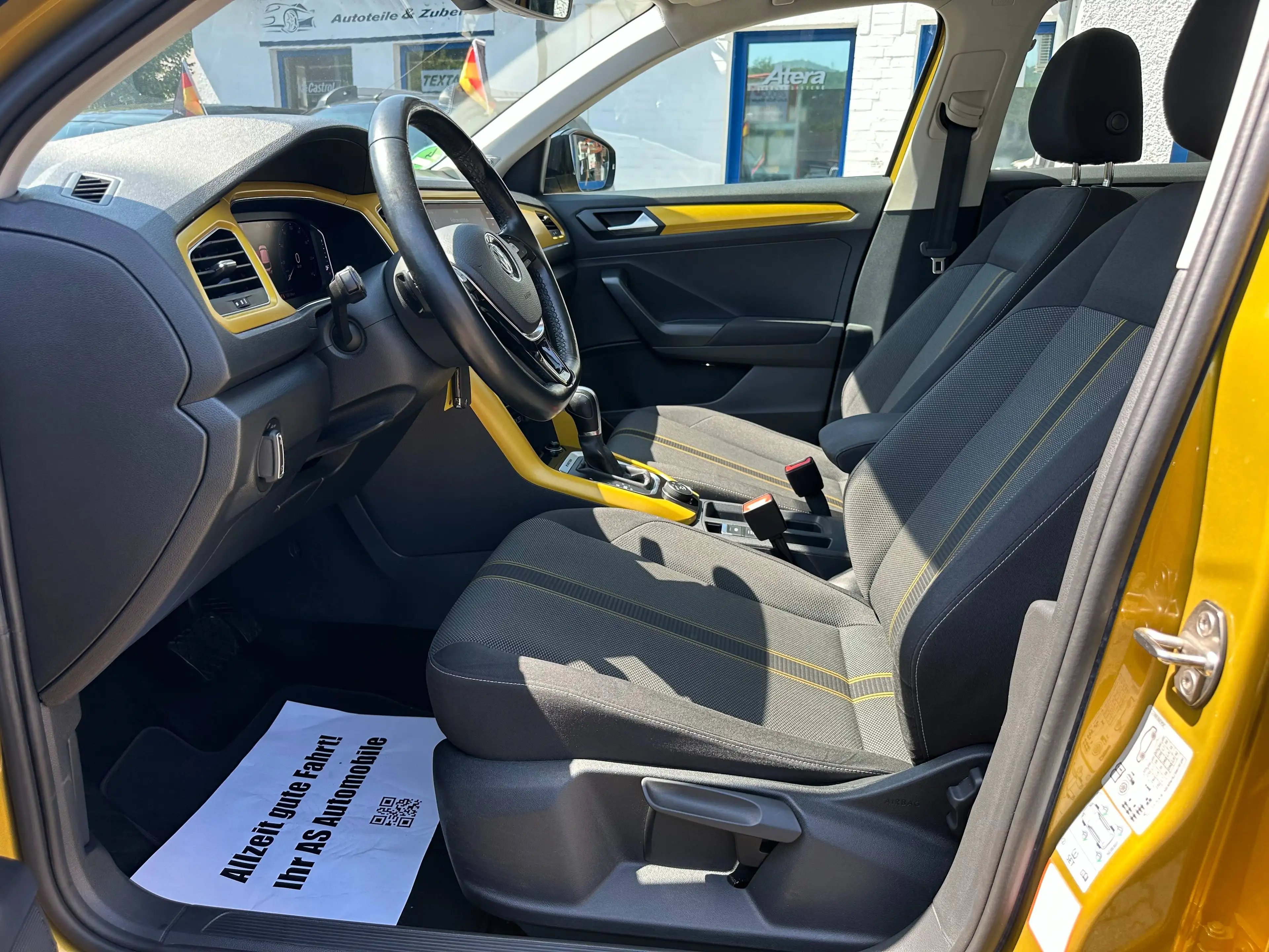 Volkswagen T-Roc 2.0 TDI Aut.4Motion Allrad Style+NAVI+PANORAMADACH+ACC+LED+KLIMATRONIK+PDC+SHZ+TEMPOMAT — photo 6