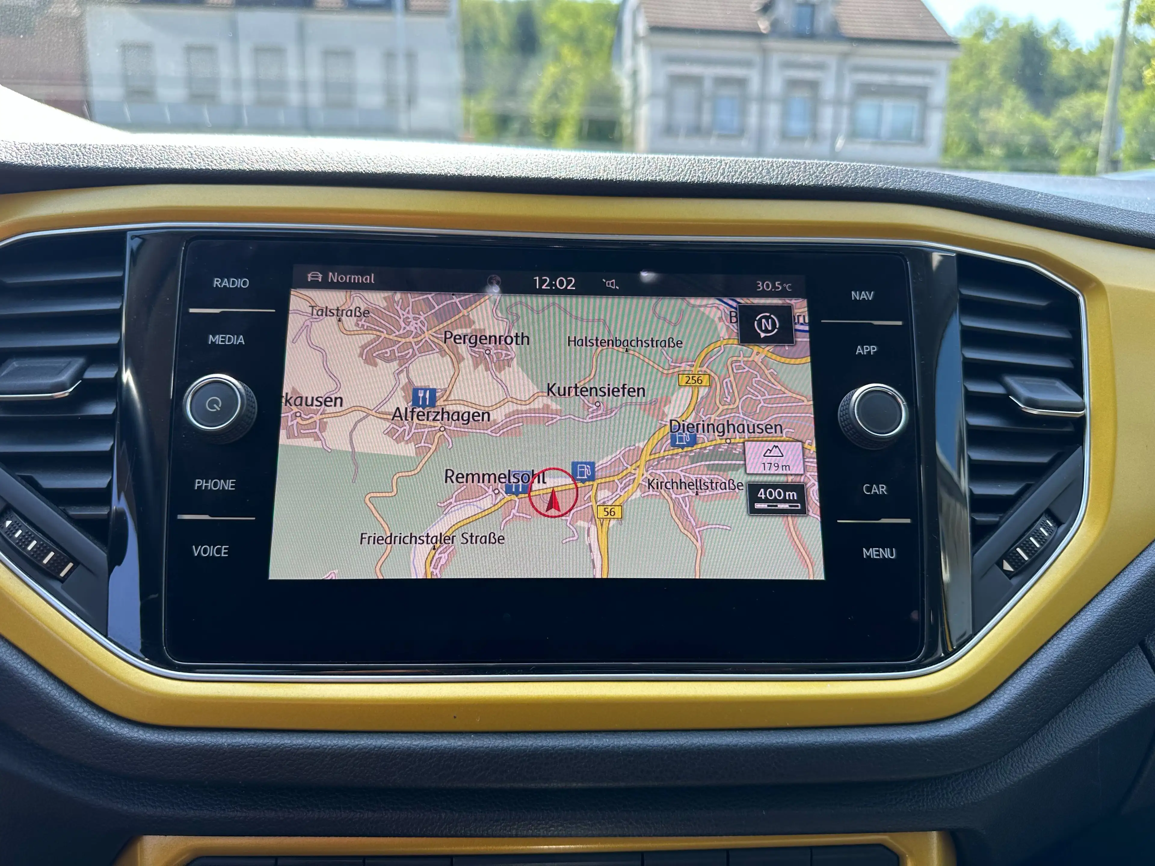 Volkswagen T-Roc 2.0 TDI Aut.4Motion Allrad Style+NAVI+PANORAMADACH+ACC+LED+KLIMATRONIK+PDC+SHZ+TEMPOMAT — photo 8