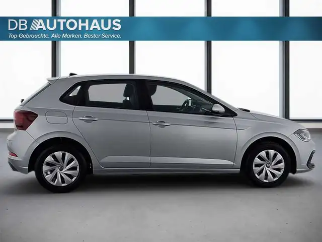 Volkswagen Polo view 3