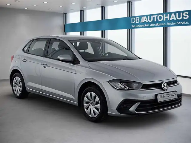 Volkswagen Polo view 2