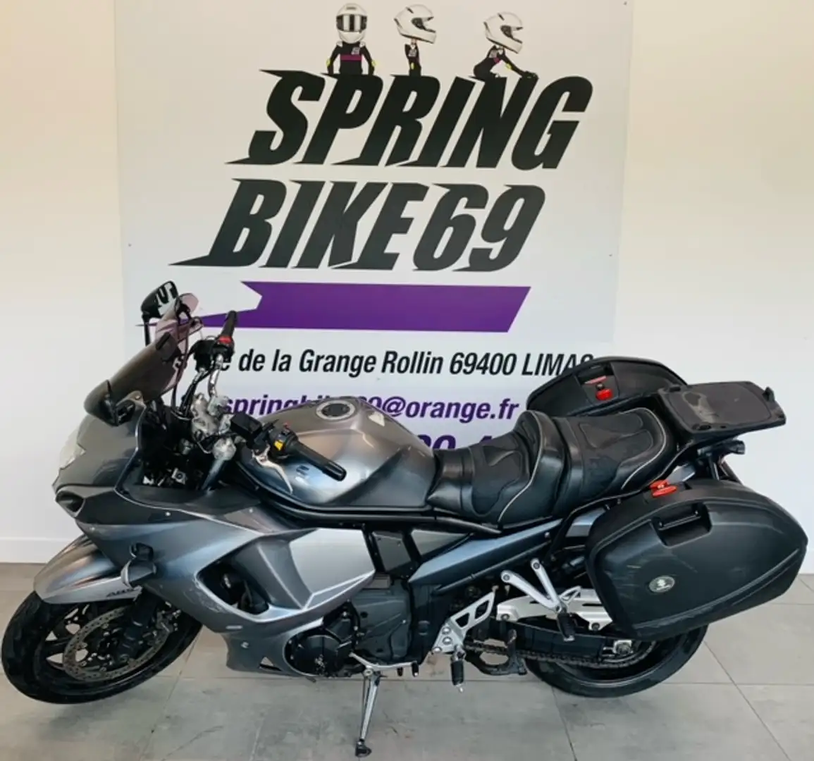 Suzuki GSX 1250 Grey - 1